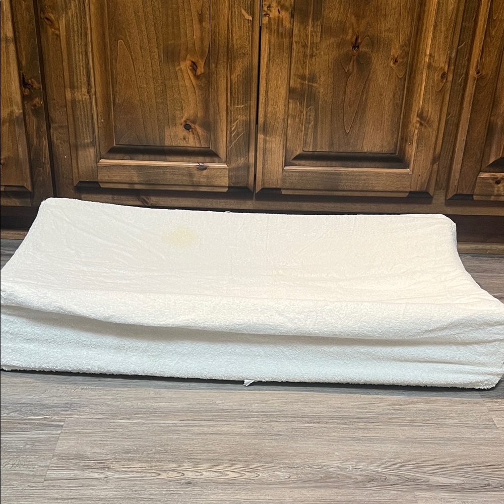 Changing Table Cover - Picture 4 of 5